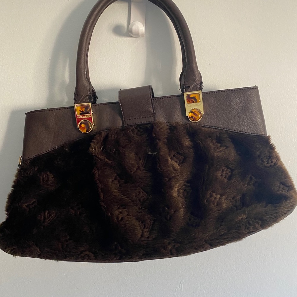 Handbag - Picture 2 of 6